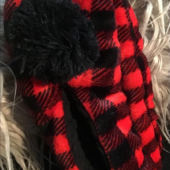 Medium large soft slippers new never worn - Picture 3 of 16